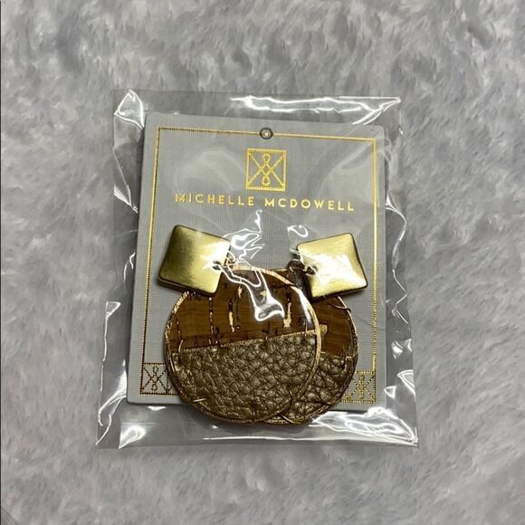 MICHELLE MCDOWELL EARRINGS - Gold - Picture 4 of 9